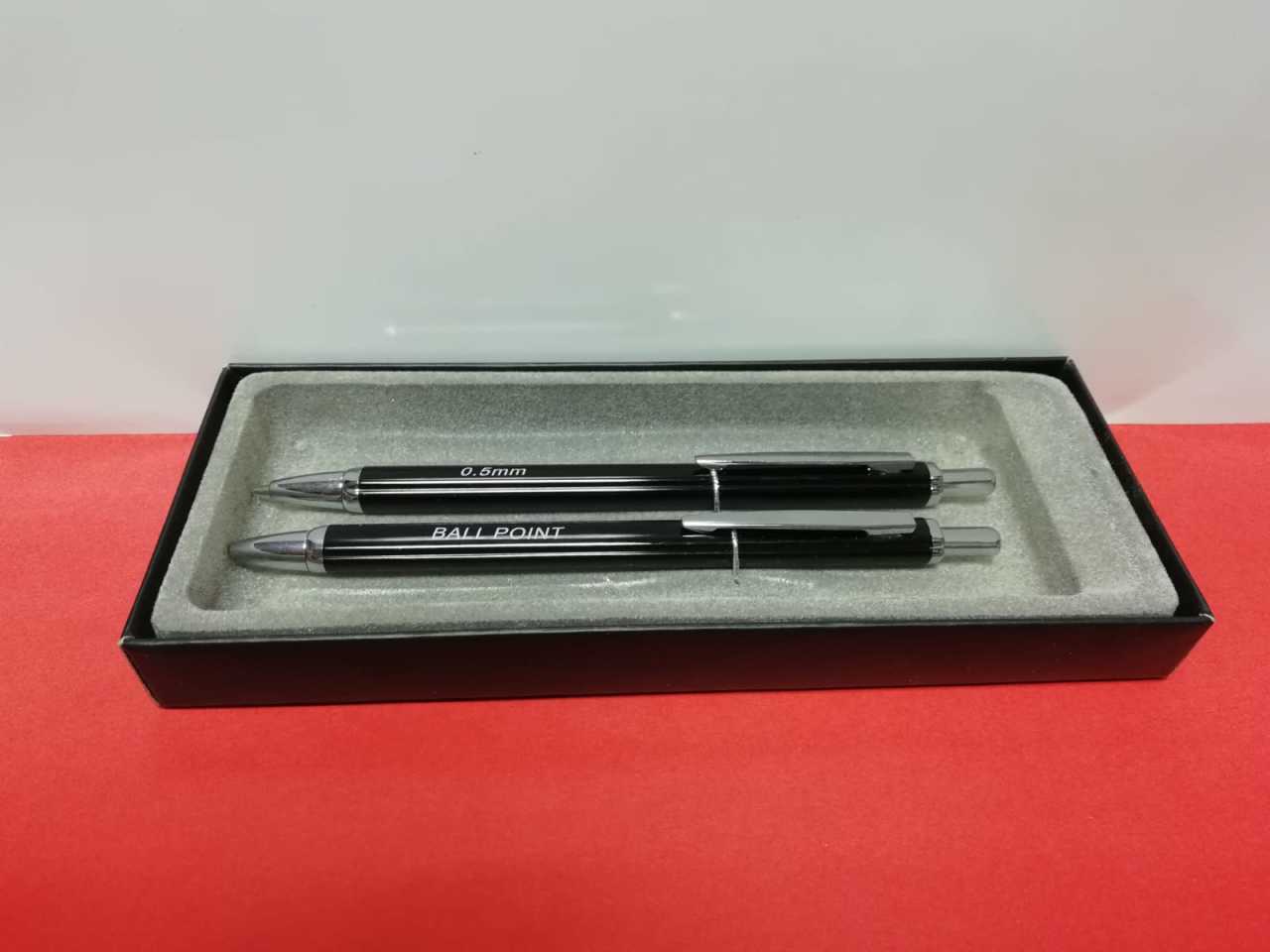 Ball Point Tükenmez Kalem + Versatil Kalem 0.5 mm Seti