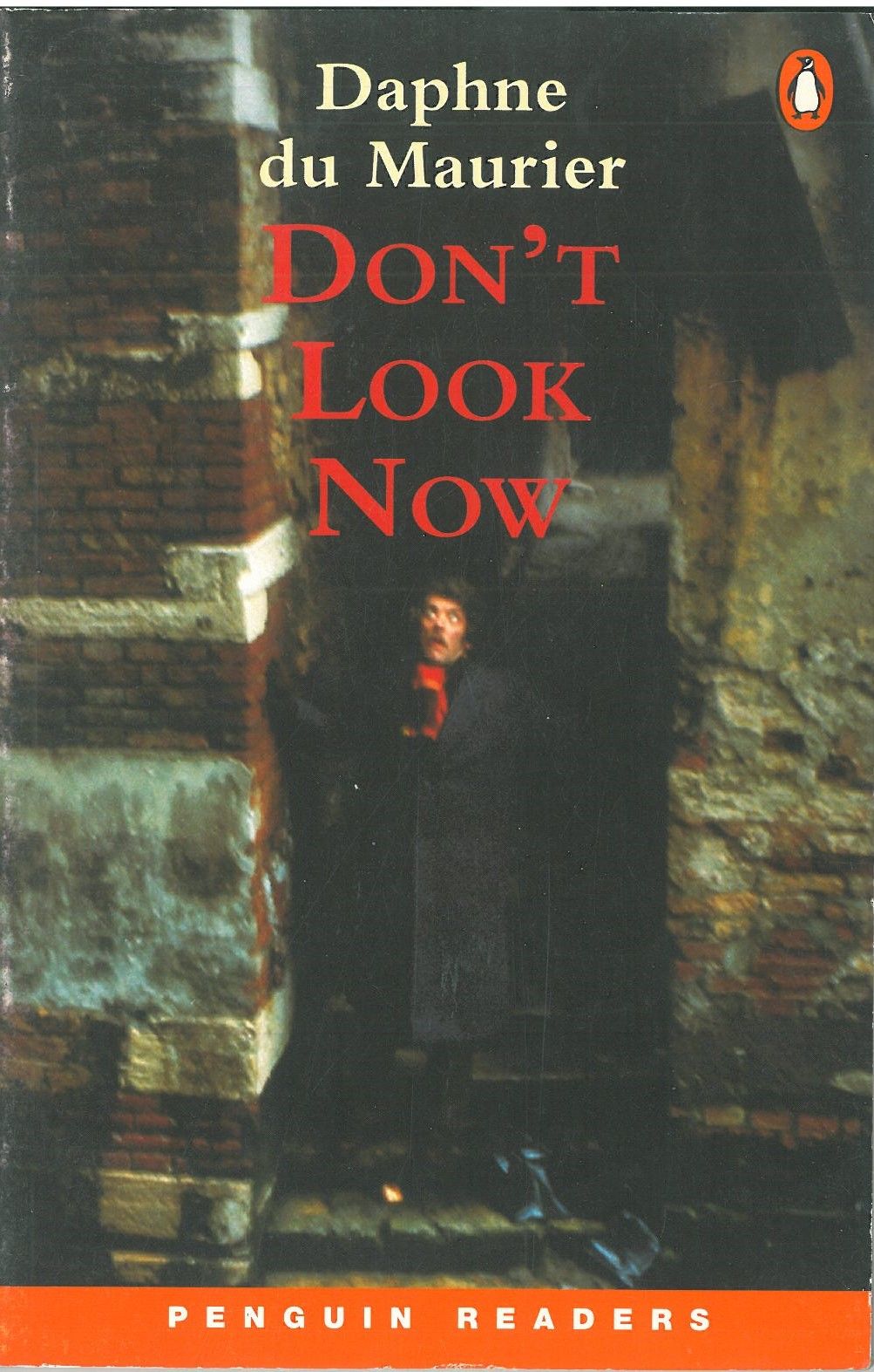 Don't Look Now Penguin Readers Level 2