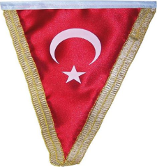 Masa Türk Bayrağı Kumaş Üçgen Altın Simli 15x22,5
